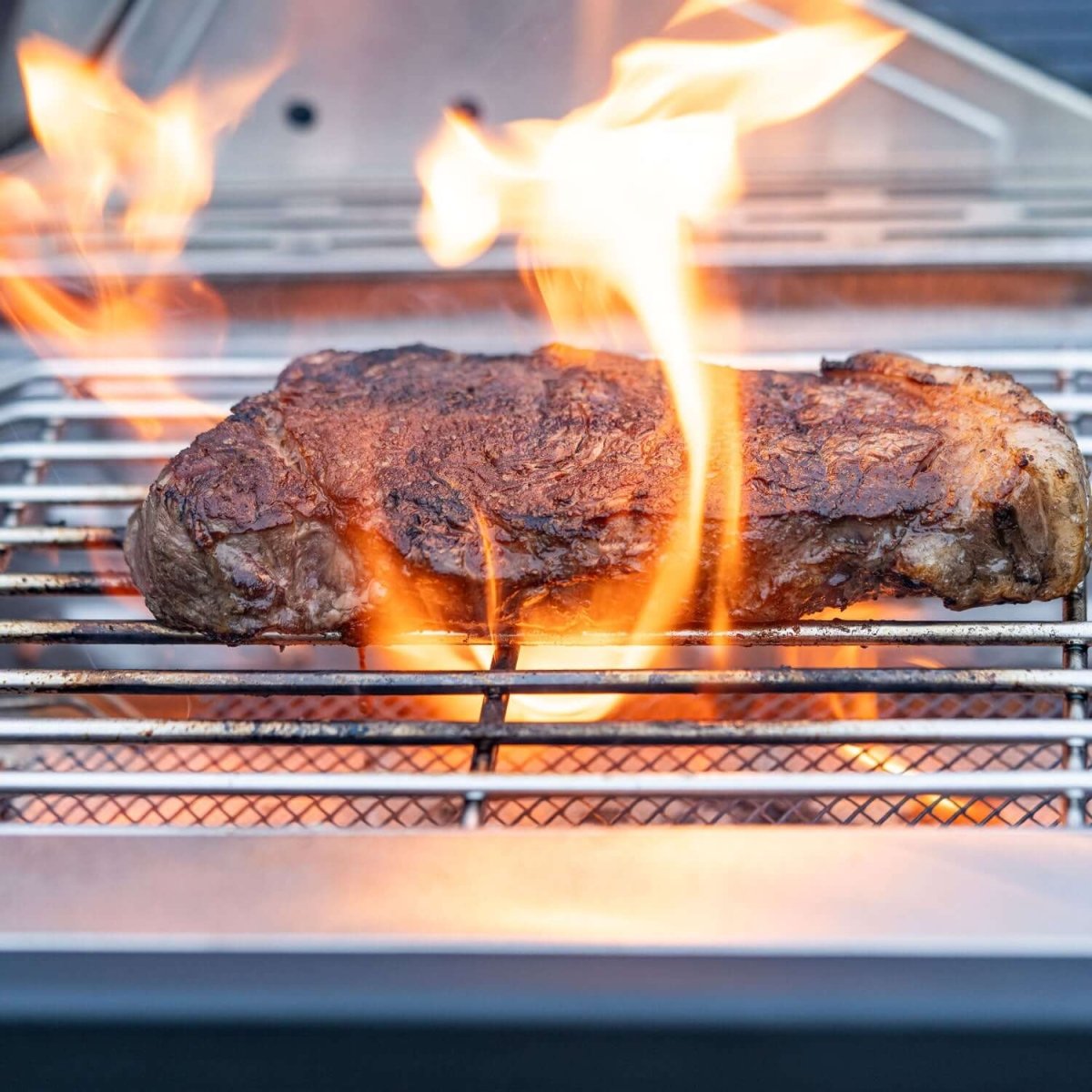 Monument Grills 24367 4-Burner Stainless Propane Gas Grill with Infrared Sear Burner view 4